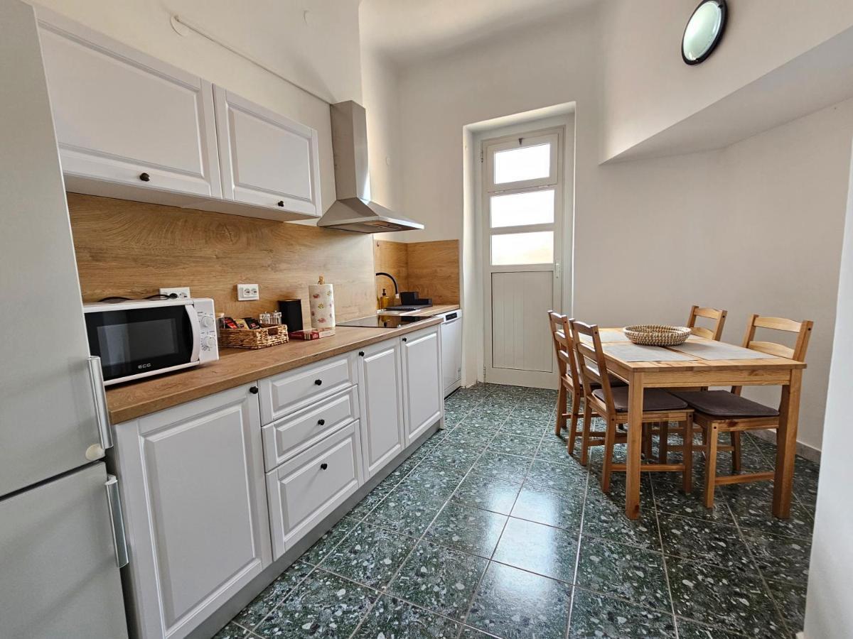 Giardini Panorama - Penthouse In The Heart Of Pula Appartement Buitenkant foto