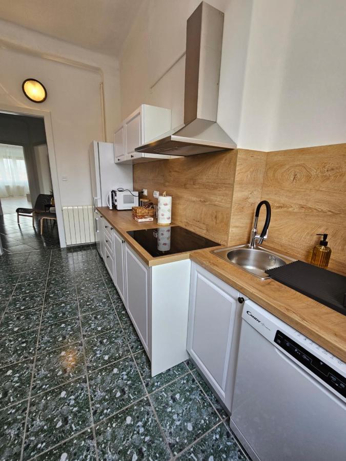 Giardini Panorama - Penthouse In The Heart Of Pula Appartement Buitenkant foto